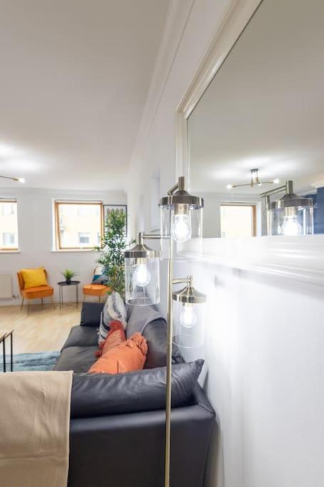 Morden London Apartment, By The Sea With Free Parking المظهر الخارجي الصورة