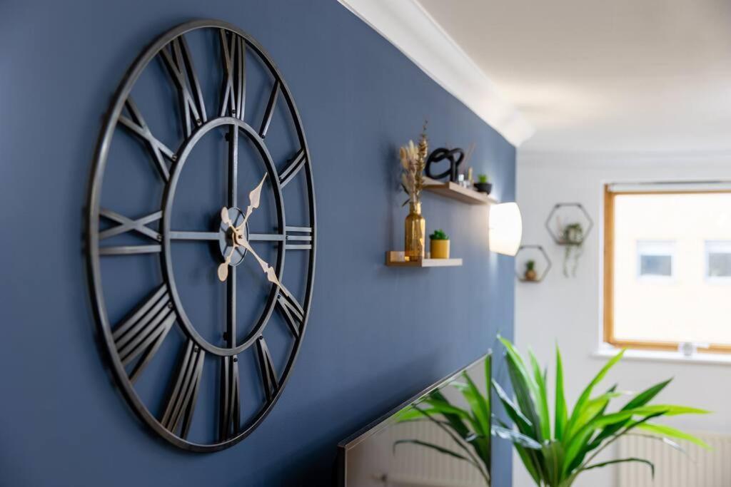 Morden London Apartment, By The Sea With Free Parking المظهر الخارجي الصورة