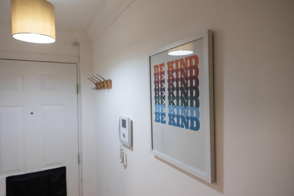 Morden London Apartment, By The Sea With Free Parking المظهر الخارجي الصورة